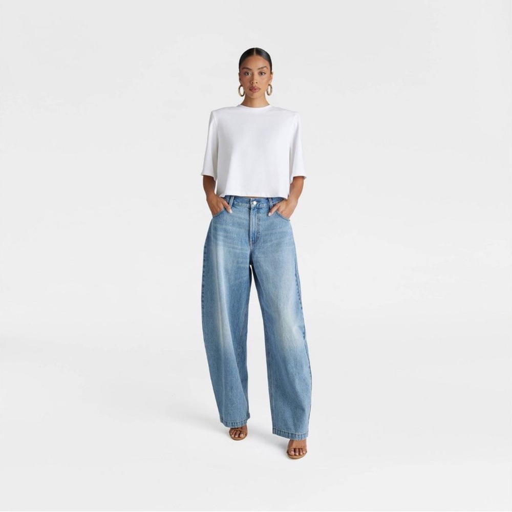 KBB by KAHLANA Women's Mid-Rise 'The Barrel Leg Jean' - Vintage Wash 2